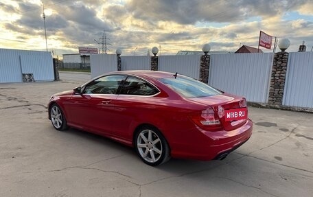 Mercedes-Benz C-Класс, 2013 год, 1 800 000 рублей, 4 фотография