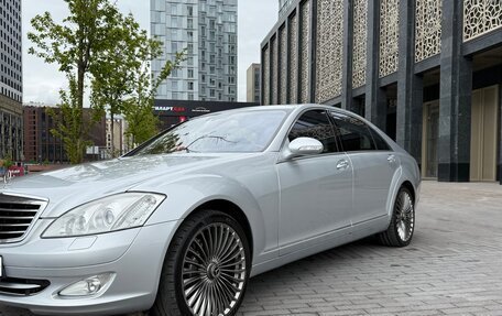Mercedes-Benz S-Класс, 2007 год, 1 990 000 рублей, 7 фотография