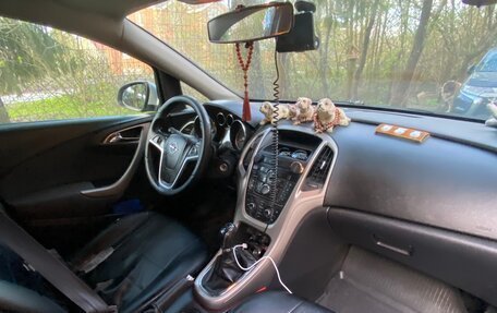 Opel Astra J, 2011 год, 700 000 рублей, 8 фотография