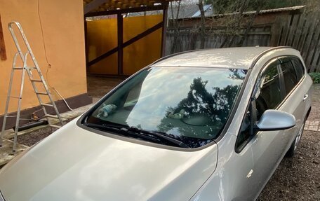Opel Astra J, 2011 год, 700 000 рублей, 11 фотография