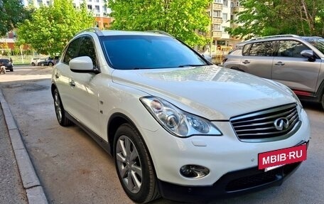 Infiniti QX50 I рестайлинг, 2014 год, 1 630 000 рублей, 10 фотография