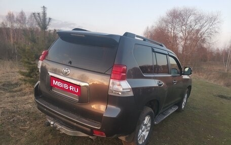 Toyota Land Cruiser Prado 150 рестайлинг 2, 2011 год, 2 750 000 рублей, 2 фотография