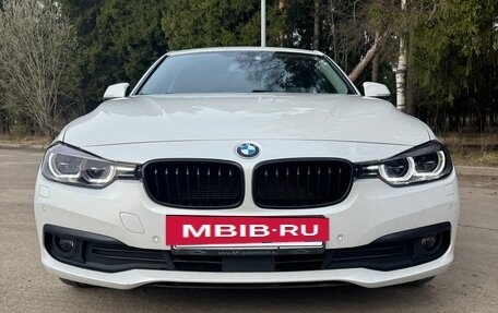 BMW 3 серия, 2017 год, 2 930 000 рублей, 14 фотография