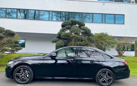 Mercedes-Benz E-Класс, 2022 год, 4 340 000 рублей, 4 фотография