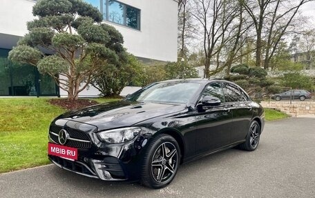 Mercedes-Benz E-Класс, 2022 год, 4 340 000 рублей, 2 фотография