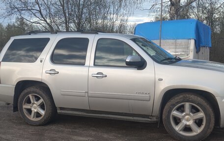 Chevrolet Tahoe III, 2011 год, 2 255 000 рублей, 2 фотография