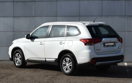 Mitsubishi Outlander III рестайлинг 3, 2015 год, 1 790 000 рублей, 2 фотография