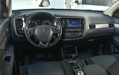 Mitsubishi Outlander III рестайлинг 3, 2015 год, 1 790 000 рублей, 6 фотография