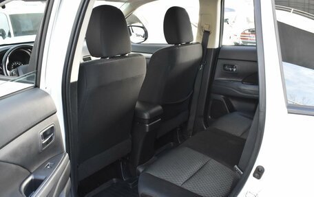 Mitsubishi Outlander III рестайлинг 3, 2015 год, 1 790 000 рублей, 11 фотография