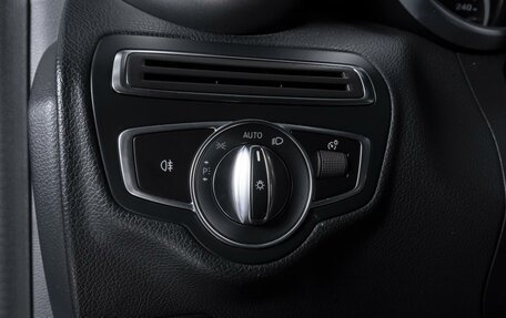 Mercedes-Benz C-Класс, 2018 год, 3 309 000 рублей, 15 фотография