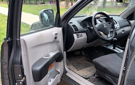 Mitsubishi L200 IV рестайлинг, 2012 год, 1 400 000 рублей, 10 фотография
