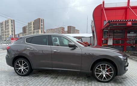 Maserati Levante I, 2017 год, 4 390 000 рублей, 4 фотография