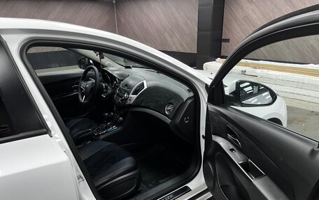 Chevrolet Cruze II, 2013 год, 900 000 рублей, 10 фотография