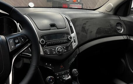 Chevrolet Cruze II, 2013 год, 900 000 рублей, 13 фотография