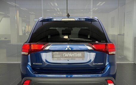 Mitsubishi Outlander III рестайлинг 3, 2015 год, 1 949 000 рублей, 7 фотография