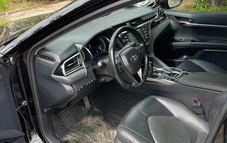 Toyota Camry, 2019 год, 2 570 000 рублей, 10 фотография