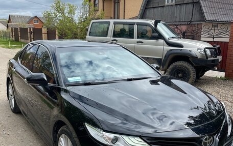 Toyota Camry, 2019 год, 2 570 000 рублей, 3 фотография
