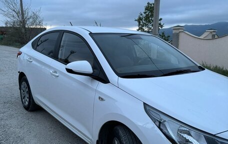 Hyundai Solaris II рестайлинг, 2022 год, 1 700 000 рублей, 4 фотография