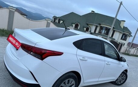 Hyundai Solaris II рестайлинг, 2022 год, 1 700 000 рублей, 3 фотография