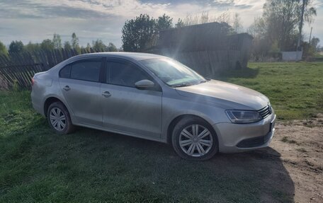Volkswagen Jetta VI, 2012 год, 650 000 рублей, 3 фотография