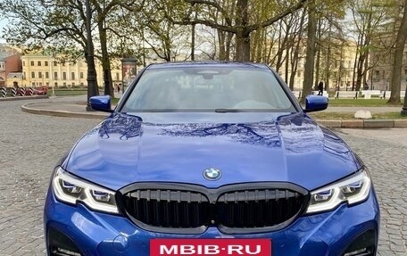 BMW 3 серия, 2018 год, 4 300 000 рублей, 3 фотография