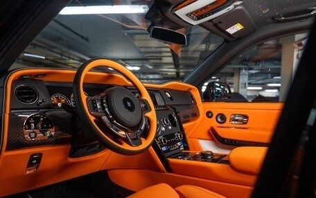Rolls-Royce Cullinan, 2024 год, 55 450 000 рублей, 5 фотография