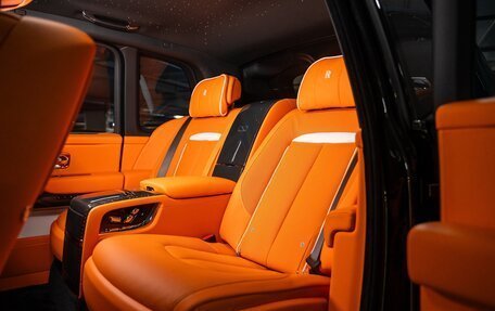 Rolls-Royce Cullinan, 2024 год, 55 450 000 рублей, 18 фотография