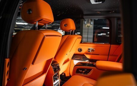 Rolls-Royce Cullinan, 2024 год, 55 450 000 рублей, 21 фотография