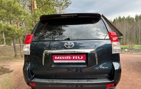 Toyota Land Cruiser Prado 150 рестайлинг 2, 2011 год, 2 650 000 рублей, 2 фотография