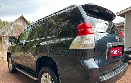 Toyota Land Cruiser Prado 150 рестайлинг 2, 2011 год, 2 650 000 рублей, 4 фотография