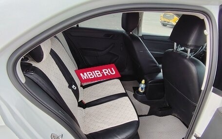 Skoda Rapid I, 2015 год, 450 000 рублей, 2 фотография