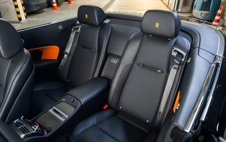Rolls-Royce Dawn, 2021 год, 35 700 000 рублей, 16 фотография