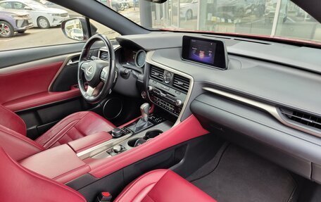 Lexus RX IV рестайлинг, 2017 год, 3 450 000 рублей, 7 фотография