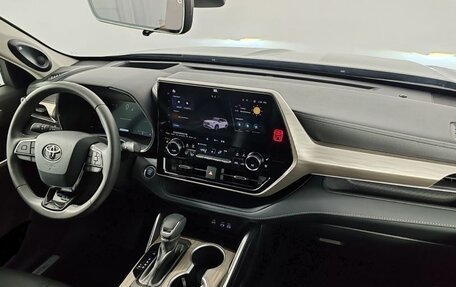 Toyota Highlander, 2024 год, 6 690 000 рублей, 12 фотография