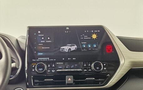 Toyota Highlander, 2024 год, 6 690 000 рублей, 15 фотография