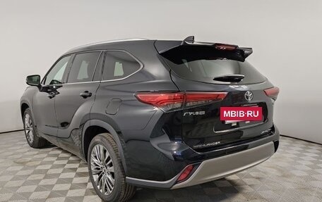 Toyota Highlander, 2024 год, 6 690 000 рублей, 4 фотография
