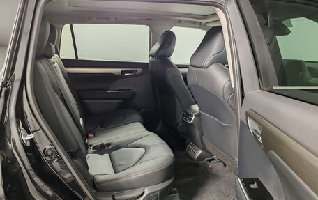 Toyota Highlander, 2024 год, 6 690 000 рублей, 19 фотография