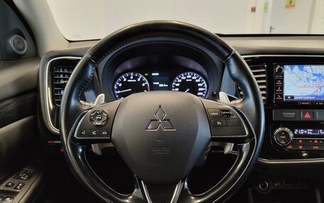 Mitsubishi Outlander III рестайлинг 3, 2015 год, 1 450 000 рублей, 14 фотография