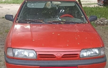 Nissan Primera II рестайлинг, 1992 год, 100 000 рублей, 1 фотография
