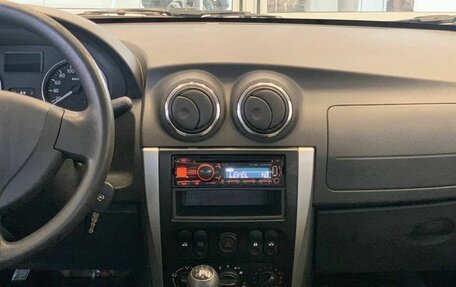 Nissan Almera, 2015 год, 750 000 рублей, 14 фотография