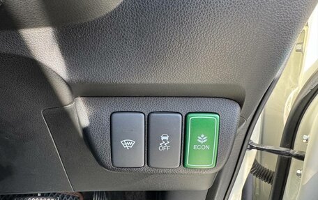 Honda Fit Shuttle I рестайлинг, 2012 год, 1 100 000 рублей, 3 фотография