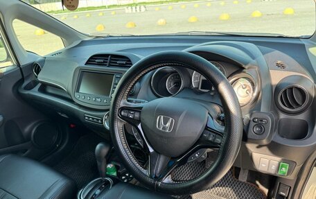 Honda Fit Shuttle I рестайлинг, 2012 год, 1 100 000 рублей, 13 фотография