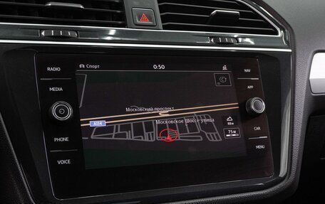 Volkswagen Tiguan II, 2018 год, 2 499 000 рублей, 13 фотография