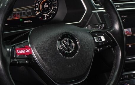 Volkswagen Tiguan II, 2018 год, 2 499 000 рублей, 20 фотография