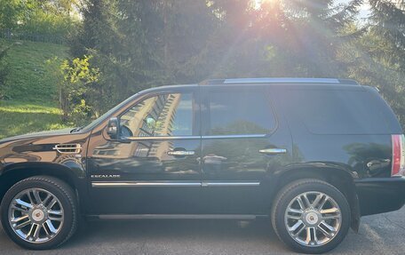 Cadillac Escalade III, 2011 год, 6 000 000 рублей, 1 фотография