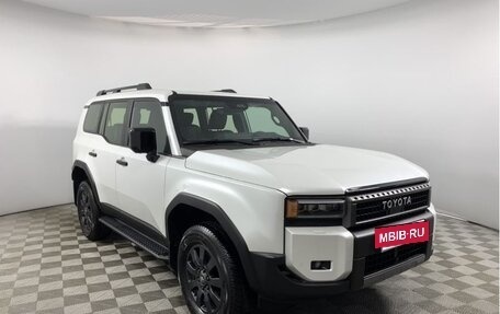 Toyota Land Cruiser Prado, 2024 год, 11 090 000 рублей, 3 фотография