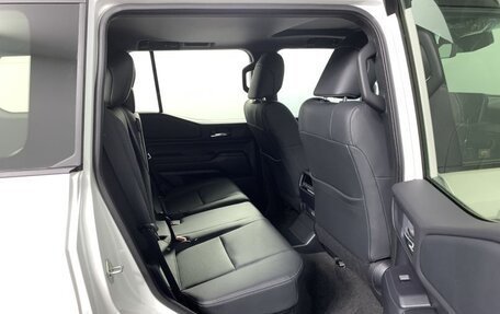 Toyota Land Cruiser Prado, 2024 год, 11 090 000 рублей, 18 фотография