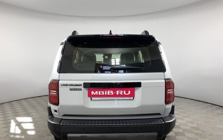 Toyota Land Cruiser Prado, 2024 год, 11 090 000 рублей, 7 фотография