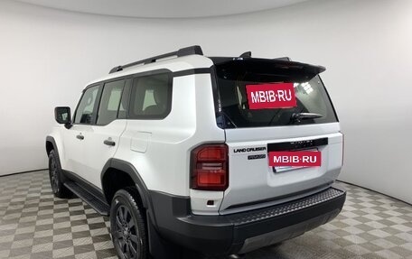Toyota Land Cruiser Prado, 2024 год, 11 090 000 рублей, 5 фотография