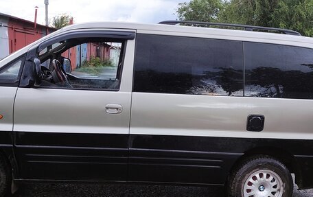Hyundai H-1 II рестайлинг, 2002 год, 520 000 рублей, 4 фотография